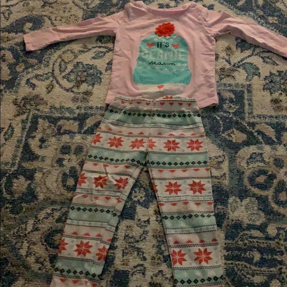 Carters size 4t cute shirt and pant set.